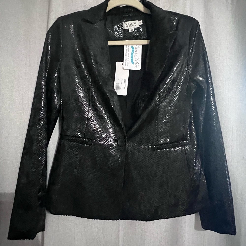 Molly Bracken black jacket